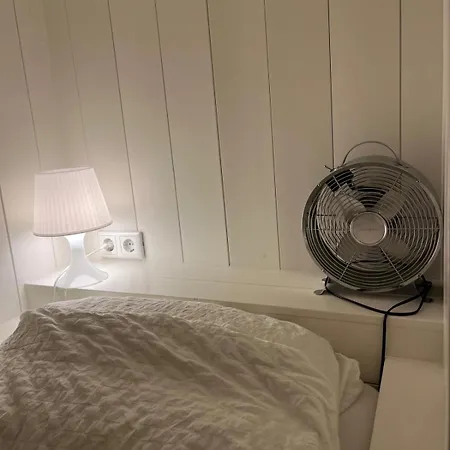 Close To The Modern Oranje Boven * 잔드보르트