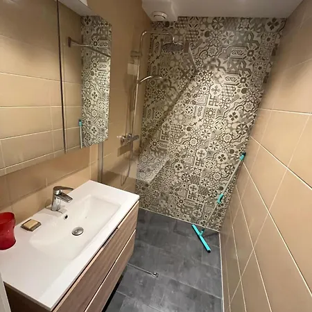 Close To The Modern Oranje Boven 아파트 *